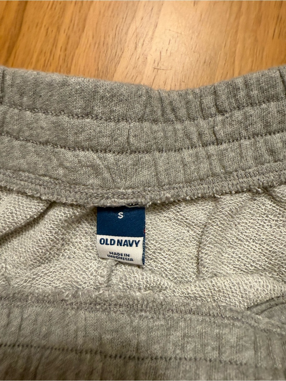 Old Navy Light Gray Athletic Drawstring Shorts - Picture 3 of 4